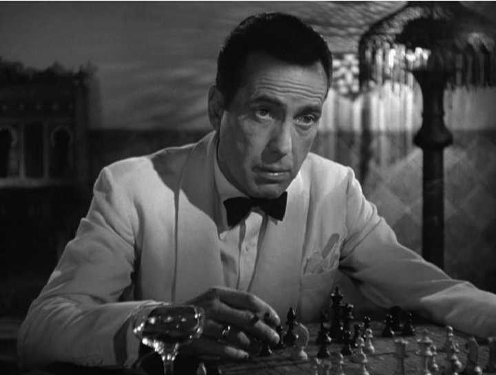 Cena do filme Casablanca, alfaiataria na moda